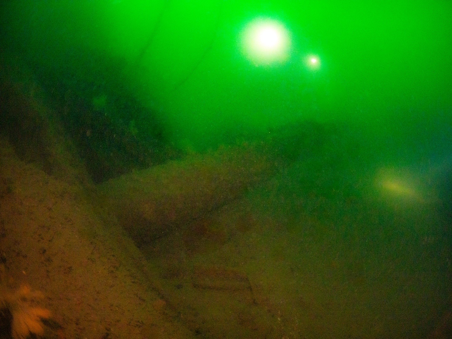 mutsu-battleship-diving