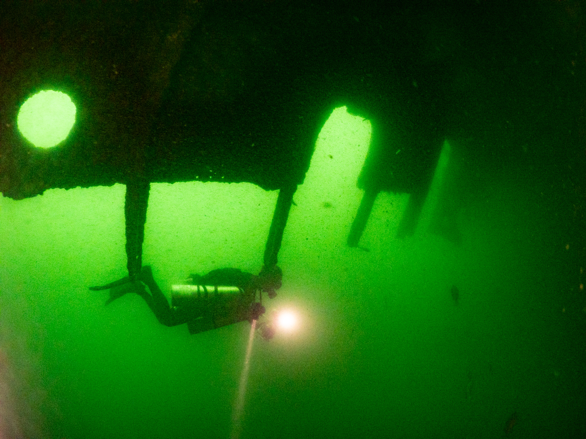 mutsu-battleship-diving
