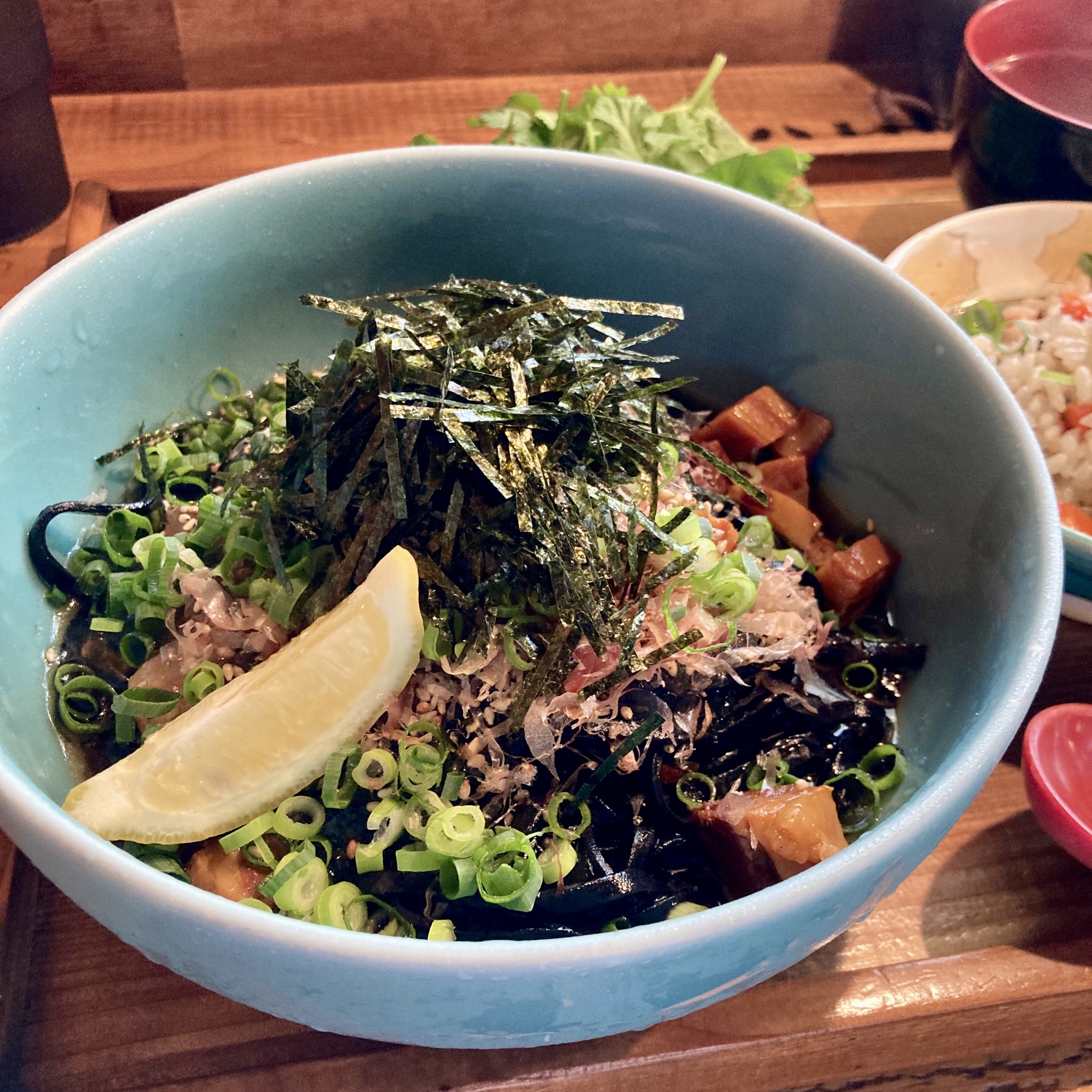 沖縄そば おすすめ [OKINAWASOBAEIBUN]