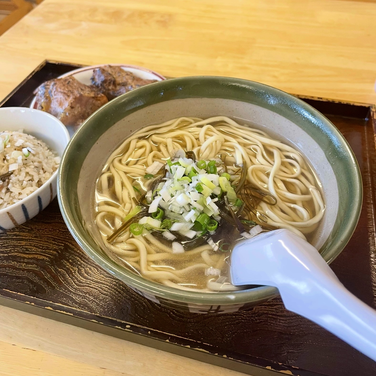 沖縄そば おすすめ [新垣そば]